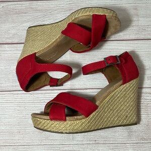 Tom’s red strappy wedge Size 7